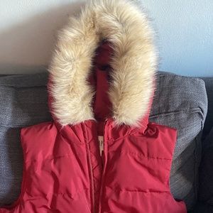 Red Gap hooded puffer vest with detachable faux fur